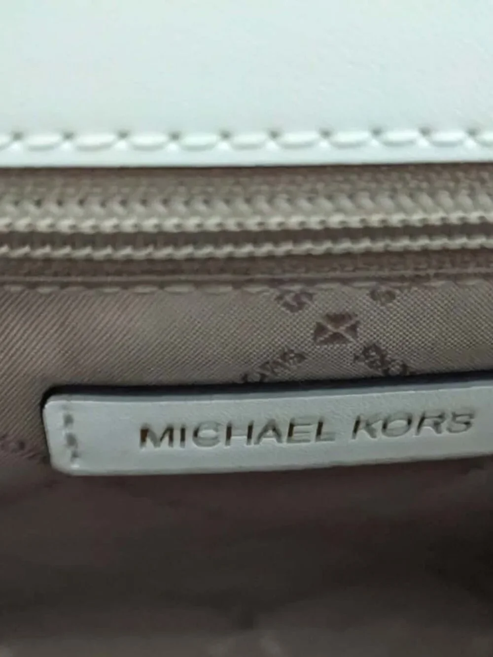 Michael Kors White Whitney Fruit Shoulder Bag - EUC